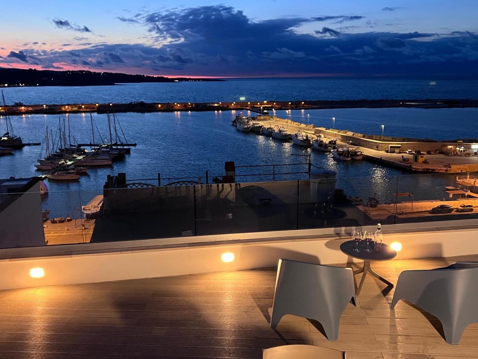 North Wind Luxury Home Βιέστε Εξωτερικό φωτογραφία